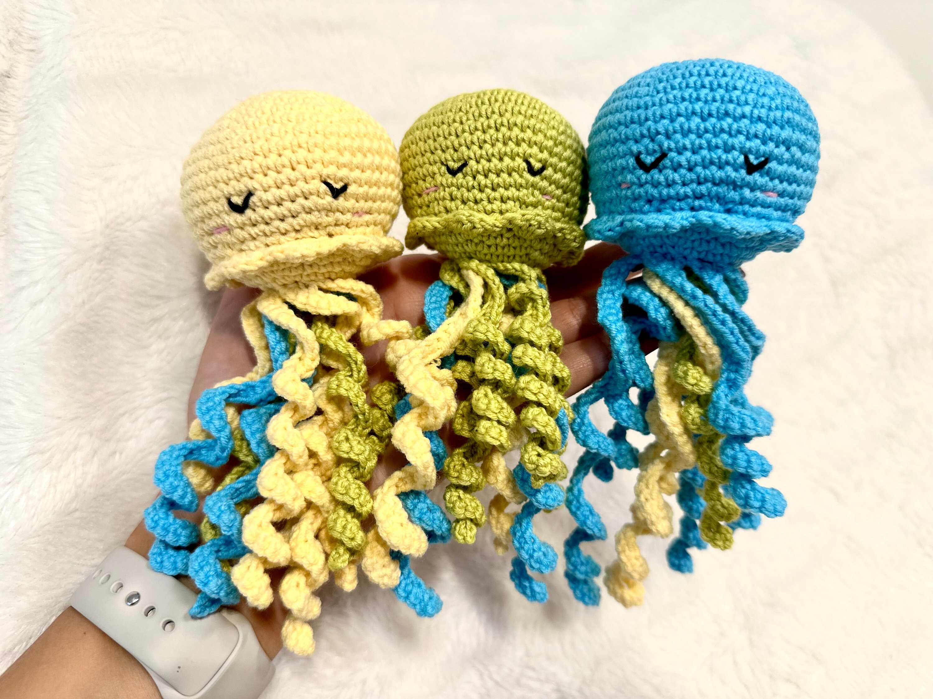 Adorable octopuses for preemies/crochet craft/amigurumi/16cm/birthday gift/animal play/sea animals