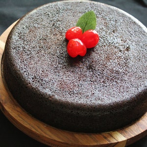Jamaican rum fruit cake, black cake, Christmas cake (8&quot;)