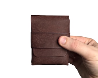 Skjoldr Flap Wallet - Minimalist Vertical Card Holder | Full Grain Italian Leather | Personalized | Fathers Day Gift