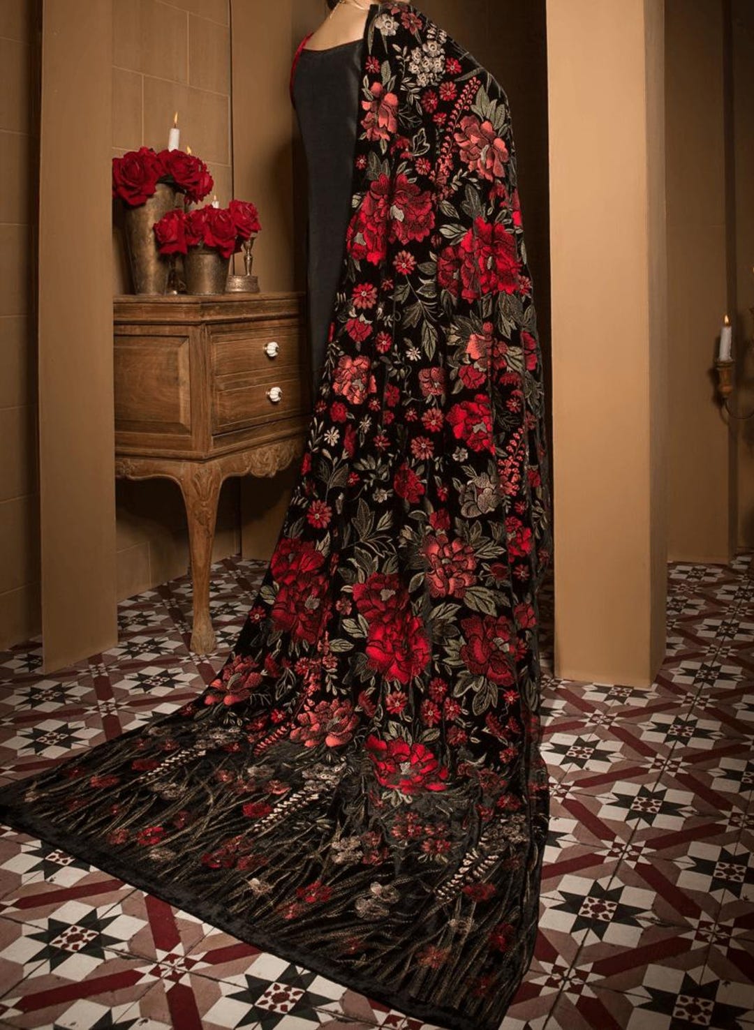 Sarinnah Premium 02-Embroided Fine Velvet shawl.quality