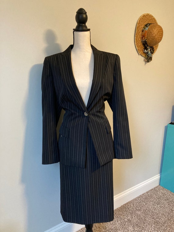 Vintage (10) Le Suit Vest and Skirt Set in Black a