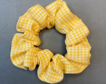 Mathilde scrunchie in yellow and white gingham cotton