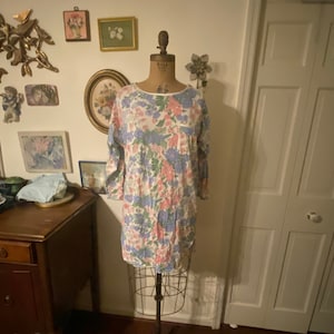 Vintage retro 80s 90s B.G. Street Intimates Cottagecore floral night shirt nightshirt with pocket blue pink