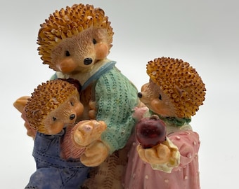 Vtg Countryside Animals hedgehog family resin figurine