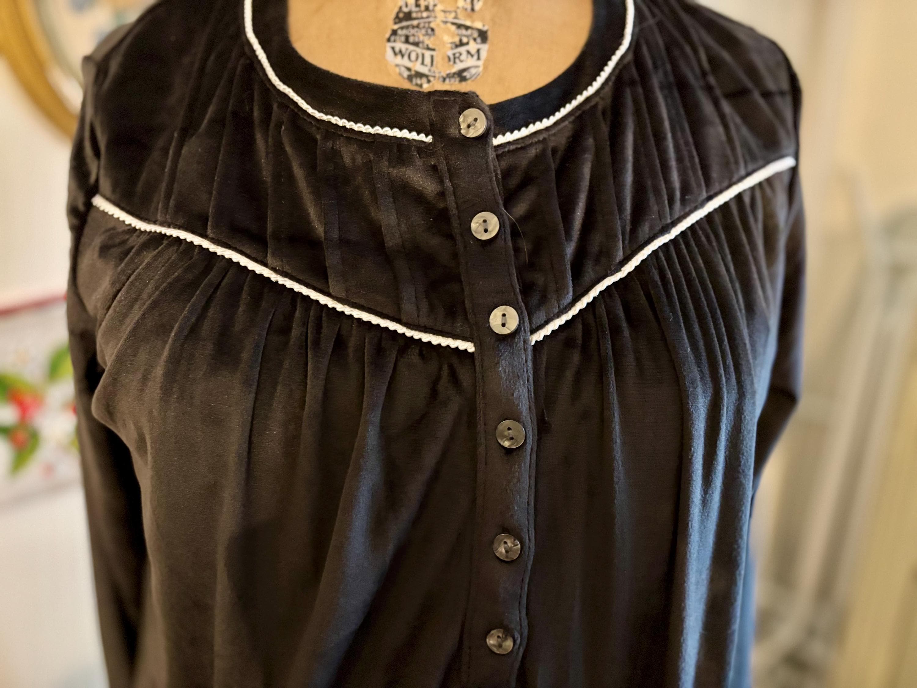 Robe Velours Noir Y2K Taille 8 - Style Mini Sans Manches Col Rond - Neuf Sans étiquettes