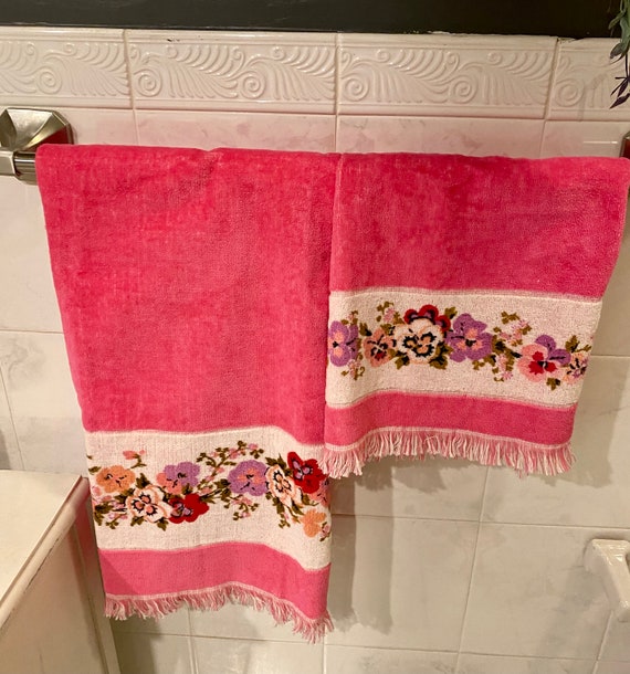 Set of 2 Vintage 70s JC Penney Brand Bright Pink Flower Power Fringed Pansy Towels Look New Etsy
