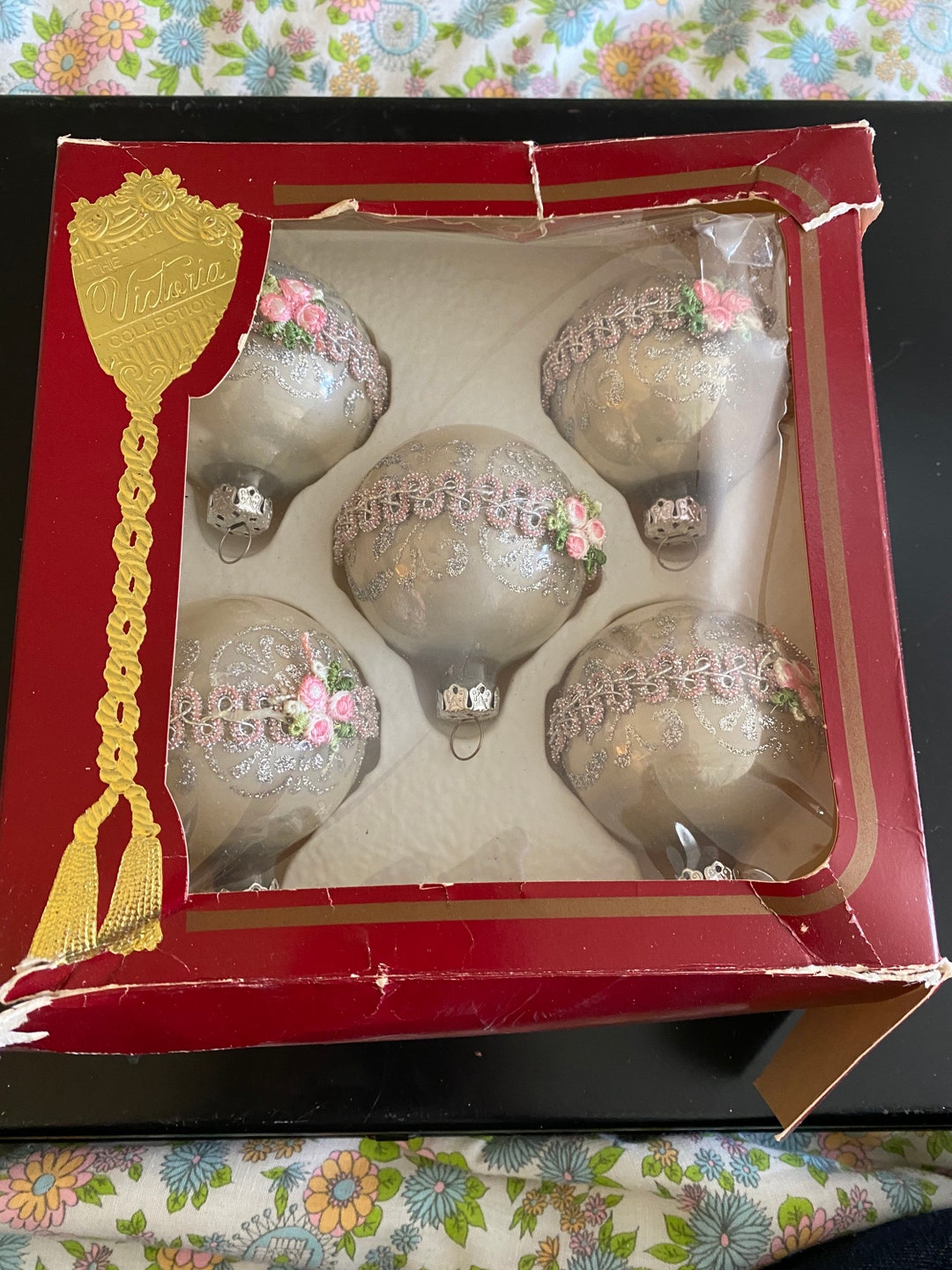 5 Boxed Vintage Victoria Collection Fancy Embellished Glass Christmas