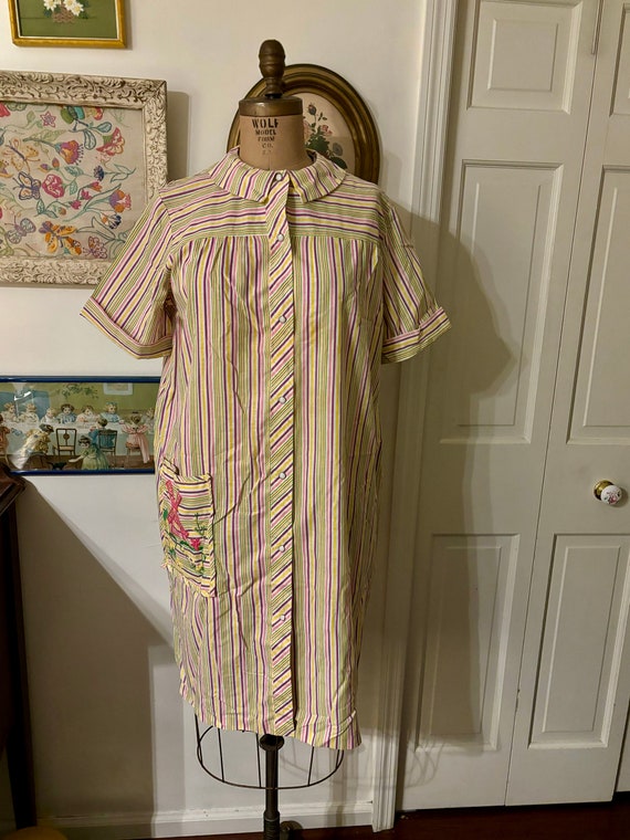 Rainbow striped housedress housecoat vintage wind… - image 3