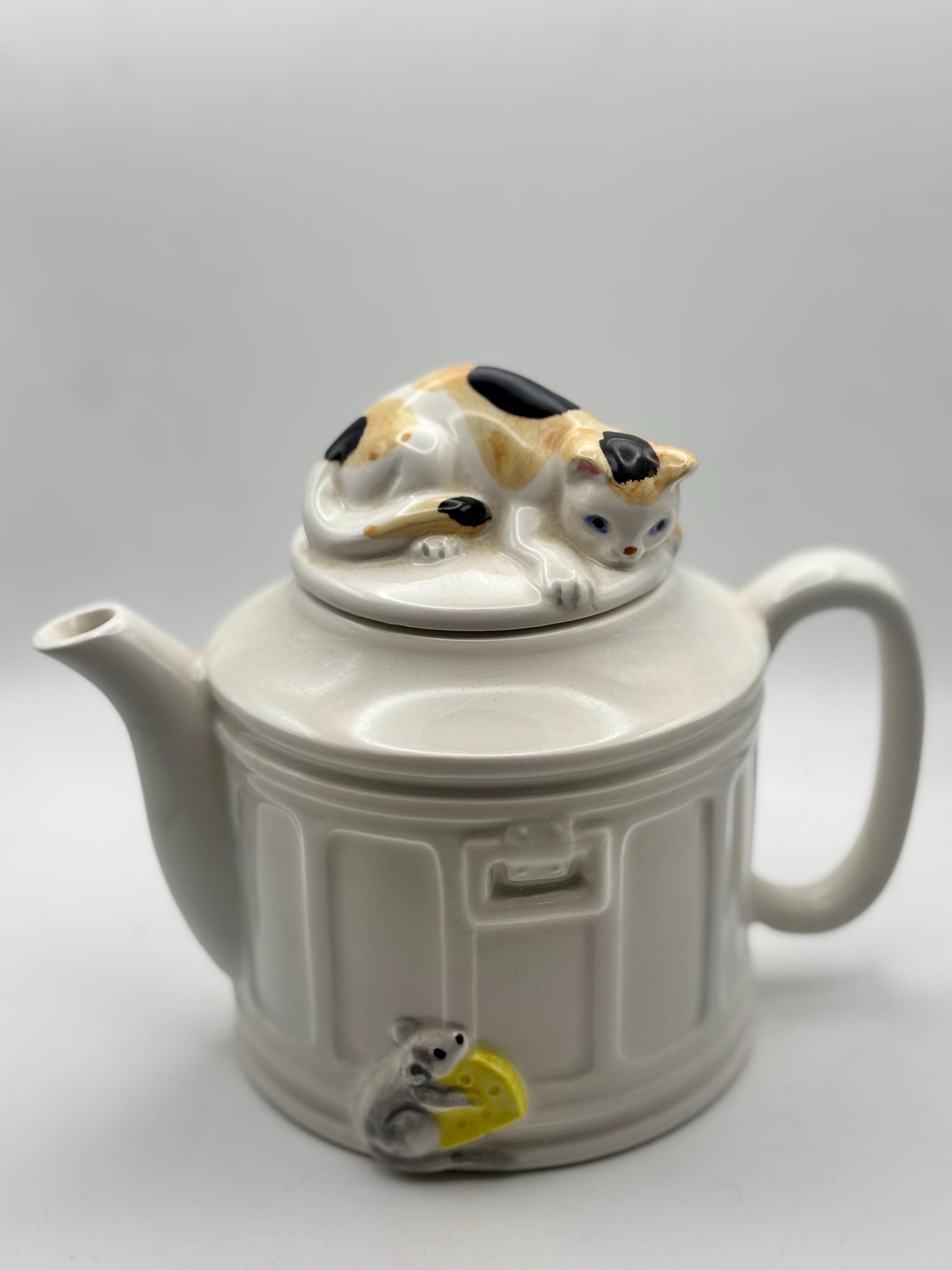 Takahashi San Francisco Teapot - Etsy