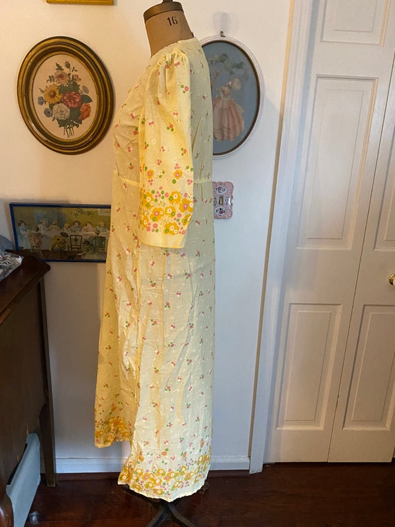 Vintage Topwear Italian Style pale yellow nightgo… - image 5