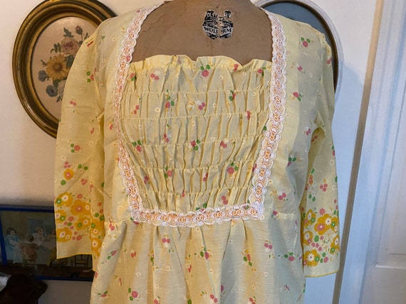 Vintage Topwear Italian Style pale yellow nightgo… - image 3