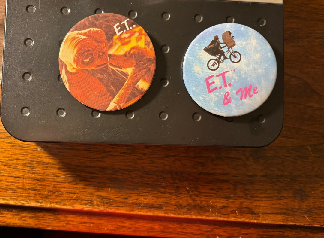 Lot of 2 Vintage 80s ET E.T Pins Buttons ET and Me Bike Across the Sky ...