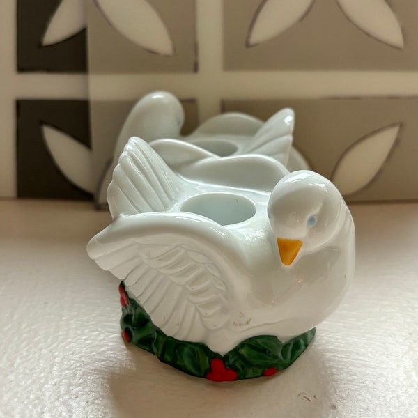 Avon turtledoves candle holder ceramic doves Christmas decor 1993