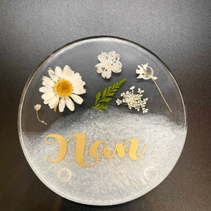 Handmade Resin Coaster: Dried Flowers, Mum/Nan Gift Nan white