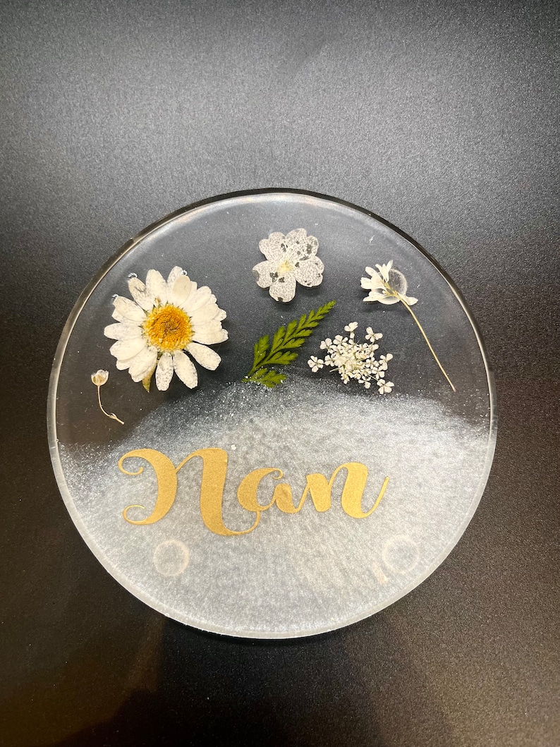 Handmade Resin Coaster: Dried Flowers, Mum/Nan Gift Nan white