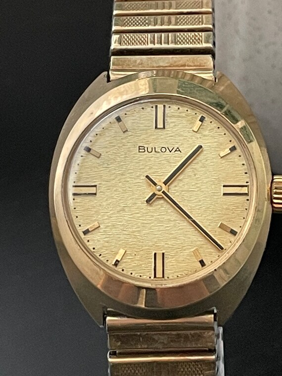 Vintage Bulova Winding Watch Gem