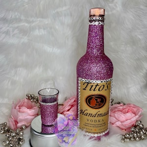 Bling Tito’s bottle, Custom vodka bottle, glitter bottle, Bling bottle, Vodka liquor bottle, Glitter shot glass, Rhinestones, shot glass set
