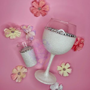 Glitter Wine Glass, Wedding decoration, White wine glass, red wine glass, Anniversary bling glitter wine glass. Custom gift for under 10