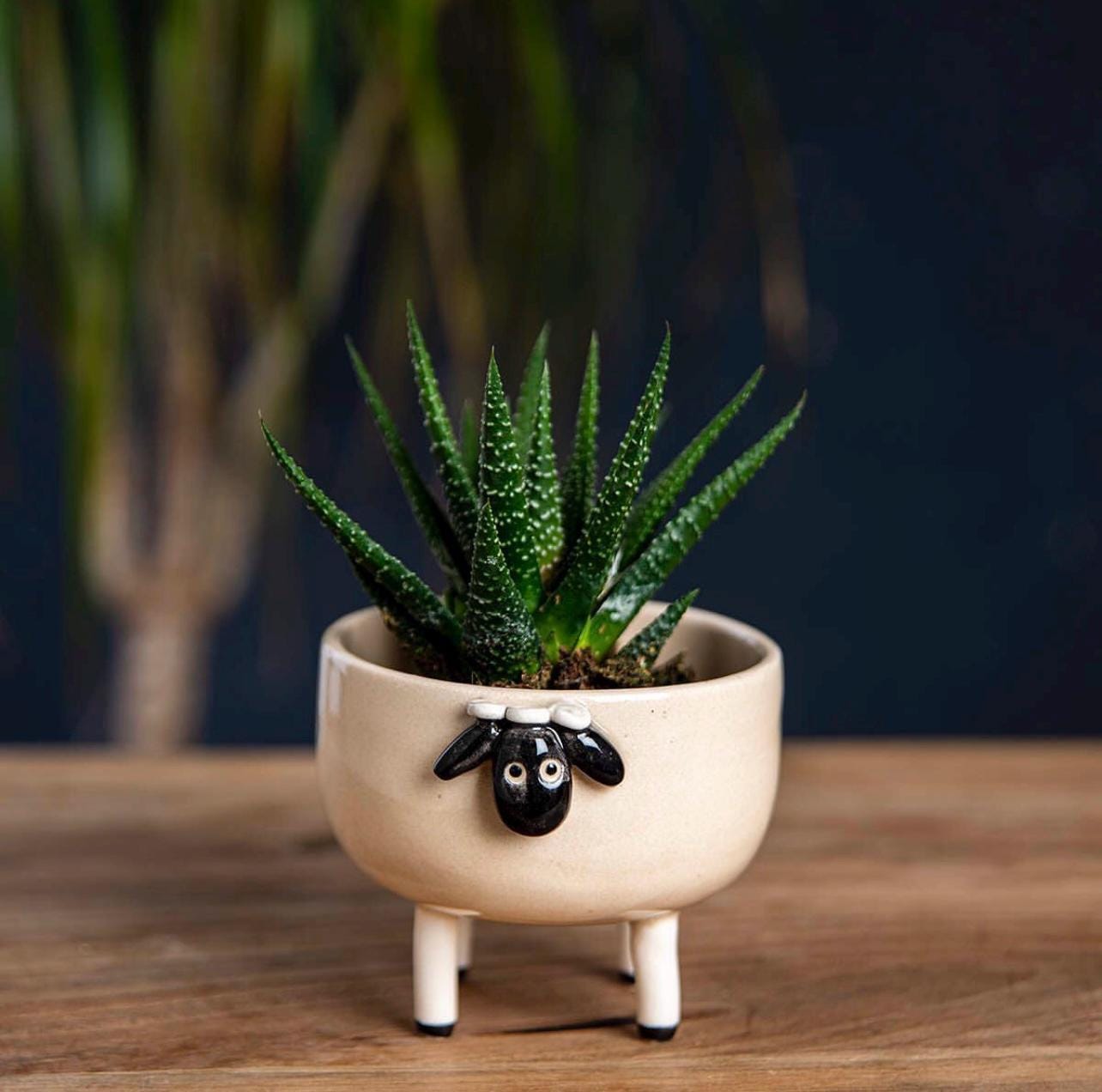 Piccoli graziosi animali in ceramica non smaltati a forma di animale in argilla