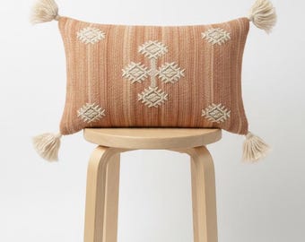 Funda de cojín de algodón hecha a mano, de inspiración marroquí, con borlas, 50 x 30 cm.