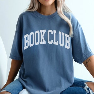 Book Club Comfort Colors® T-shirt Garment Dyed Vintage Aesthetic Book Club Tee Premium Tshirt Minimalist Unisex tee