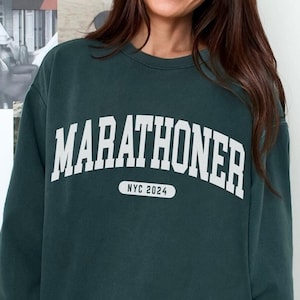 MARATHONER Comfort Colors® Sweatshirt Gift for Marathon runner Marathon shirt Unisex Premium Marathon Finisher Sweatshirt