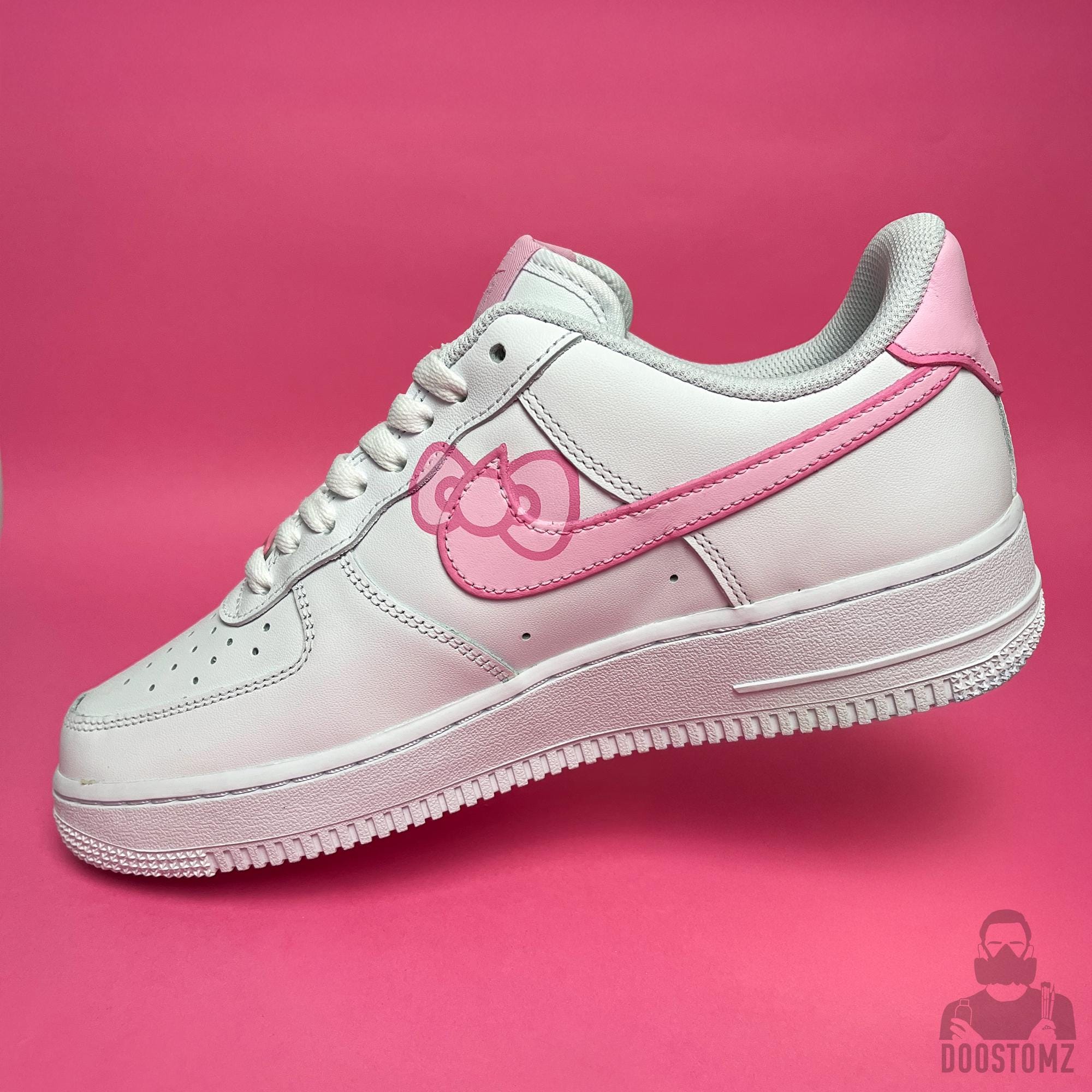 エア フォース 1 カスタム AF1 ハローキティ シューズ | ナイキ