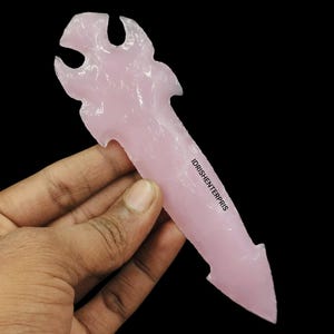 Pink Rose Quartz Ancient Arrowhead,Hand Knapped,Man Handmade,Crystal GlassArrowhead,Gifted Crystal,Crystal Spearhead,Anniversary5.5-6&quot;Inches