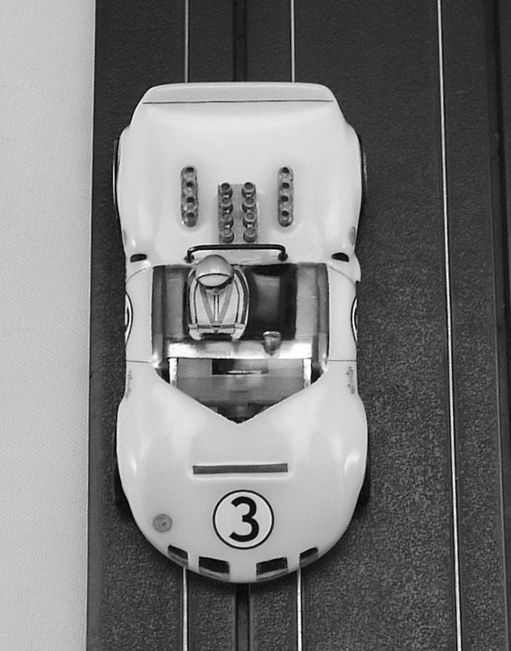 Chaparral 2、BHRカスタムボディHOスロットカー、アーティストサイン