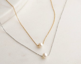 OCEAN Minimalist Freshwater Pearl Necklace, Single Round Pearl Pendant, Floating Gold Pearl Choker, Dainty Simple Necklace, Bridesmaid Gift