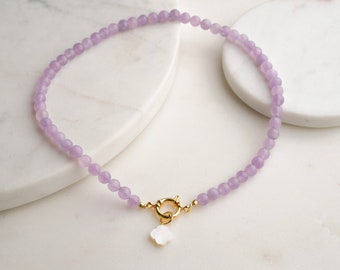 VERI PERI Lavender Purple Jade Necklace with Clover Pendant, Lilac Amethyst Jade Beaded Necklace, Mother of Pearl Clover Necklace, Gift