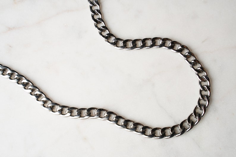 thick curb link chain necklace with round multi-functional clasp, waterproof hyperallergenic stainless steel Cuban link chain choker