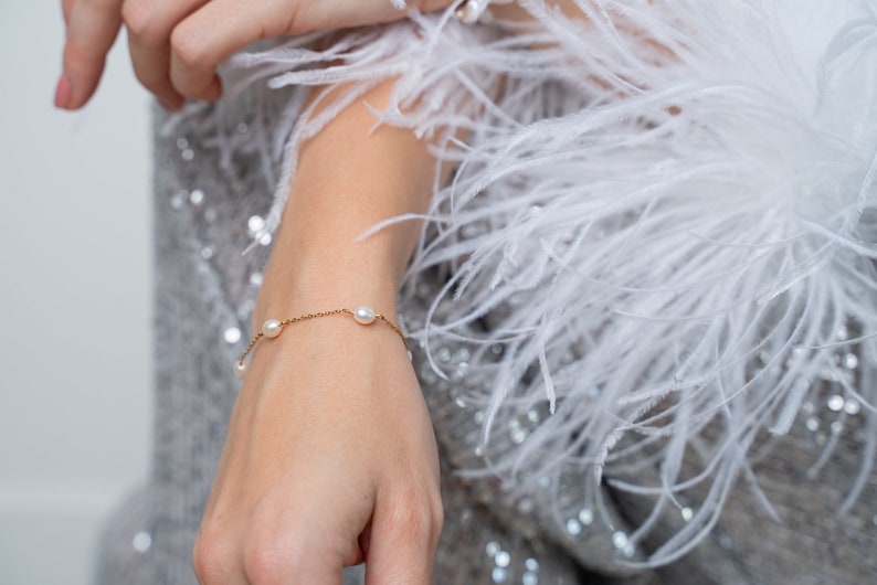 FREYA Gold Pearl Bracelet, Pearl Chain Bracelet, Real Freshwater Pearl Bracelet, Dainty Pearl Bracelet, Gift for Her, Bridesmaid Gift image 4