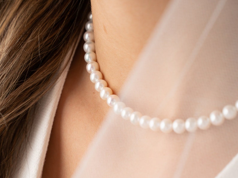 CAMILLE 6mm echte Süßwasserperlen Halskette für Frauen, klassische Perlenkette, natürliche weiße runde Perlen, Hochzeitshalskette, Geschenk für Sie Bild 5