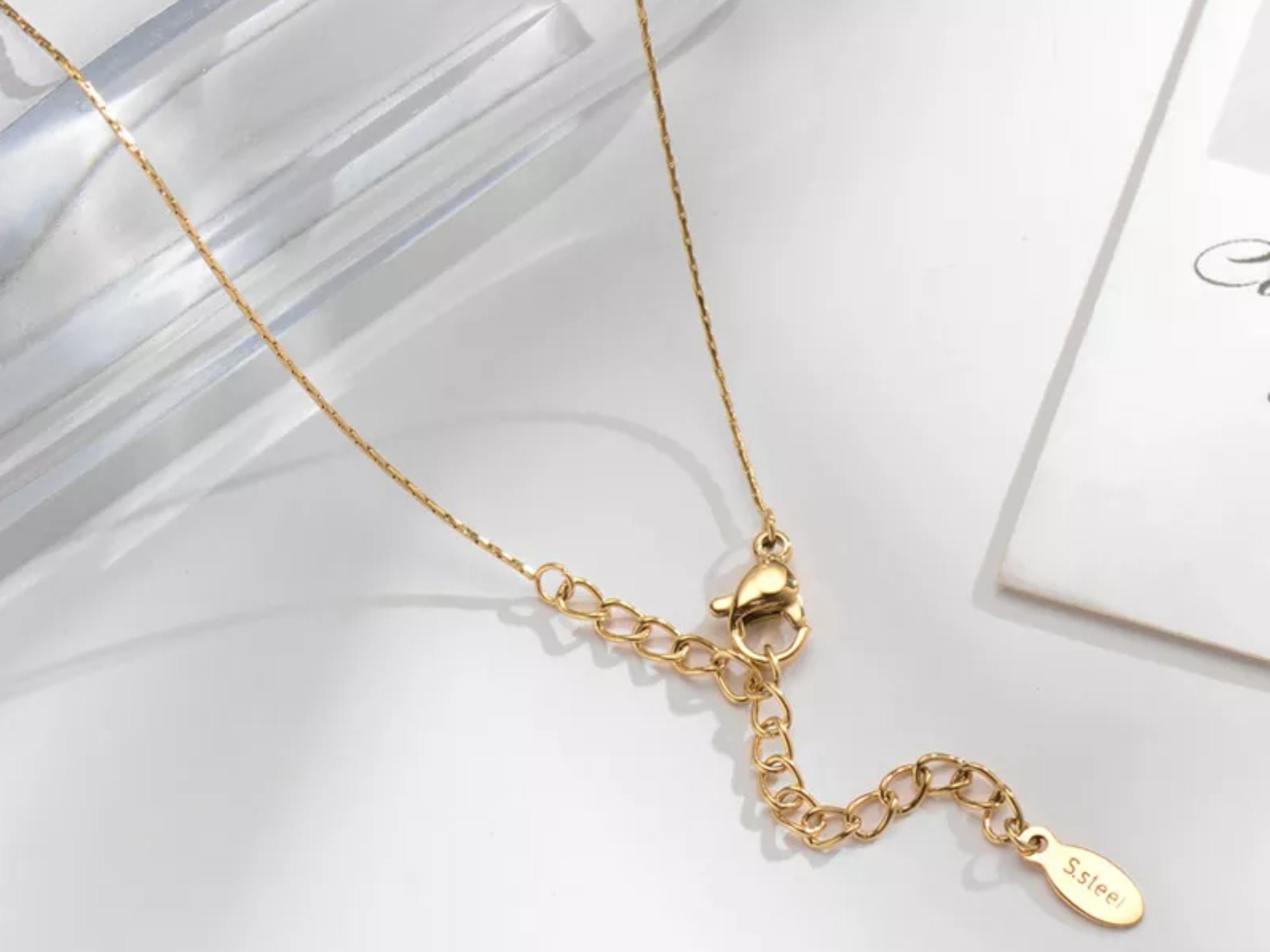 BRIA 18K Gold Floating Diamond Necklace Floating Solitaire - Etsy