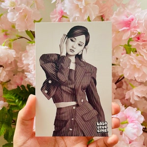 TWICE « Les yeux de TZUYU sont grands ouverts » - Fanarts | Carte postale 4 x 6 po.