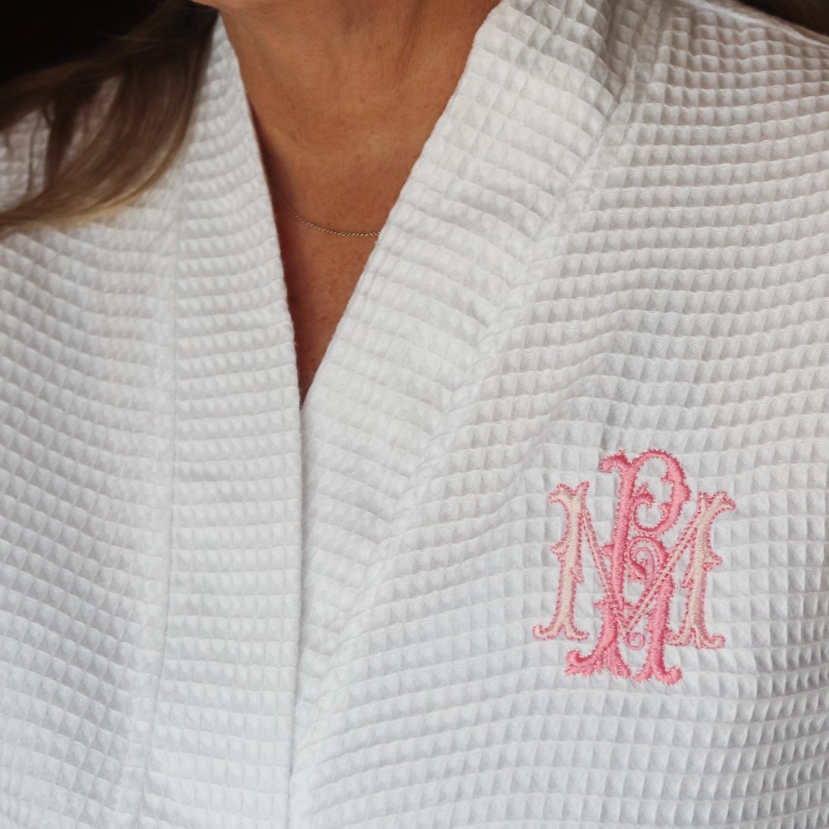 Personalized Bath Robe, Monogrammed Short Waffle Robe, Bridal Party Robes Bridesmaid, College Dorm Essentials, Graduation Gift, Gift for Her - Etsy