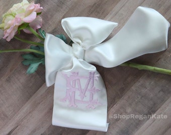 Monogrammed Bouquet Ribbon, Satin Custom Ribbon, Bridal Bouquet, Bridesmaid Bouquet, Custom 4 inch Satin Ribbon, Wedding Bouquet Wrap