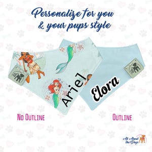 Peut inclure: Deux bandanas pour chiens, l'un bleu clair avec des illustrations d'Ariel et Moana, l'autre bleu clair uni. Les bandanas sont personnalis&eacute;s avec les noms "Ariel" et "Elora". Le texte indique "Personnalisez pour vous et le style de vos chiots".