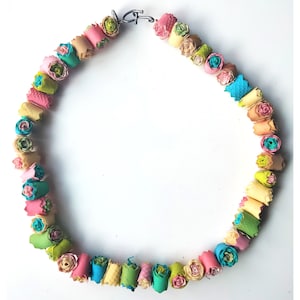 Collane guanti di gomma colori pastello, collana in gomma bianca verde verde riciclata, gioielli Refacto
