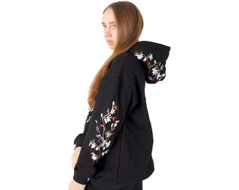 Women's Black Streetwear Embroidery Flower and Birds Hoodie