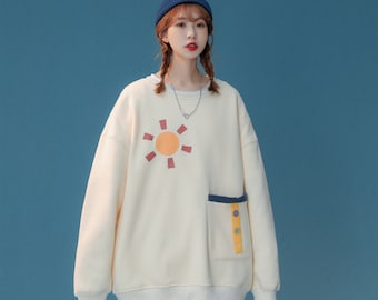 Women's Streetwear Crewneck Beige Doodle Arts Sweatshirt Sweater