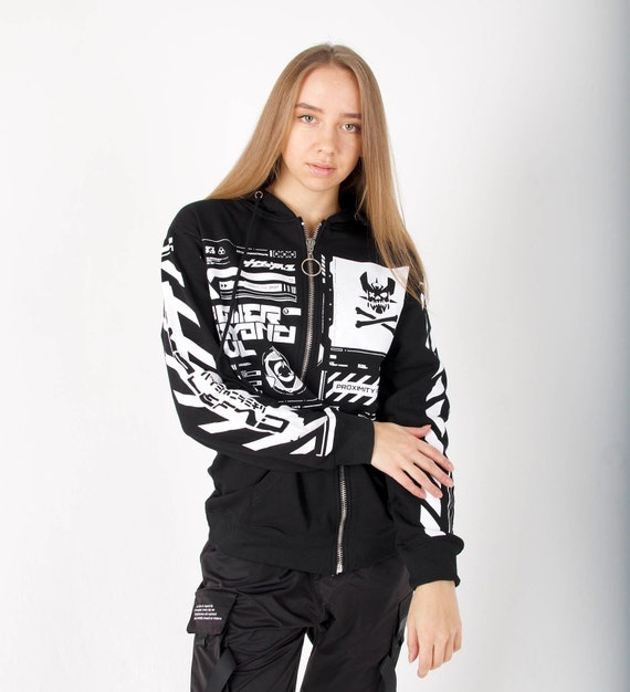 7 Cyber Streetwear Looks For Your Inner Cyber Girl