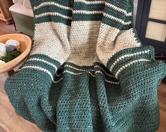 Chunky Crochet Blanket: Soft Bulky Wool Afghan, Cream, Green, Tweed, Fleck