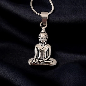 Buddha Anhänger Bhumisparsa Mudra - Buddha Anhänger