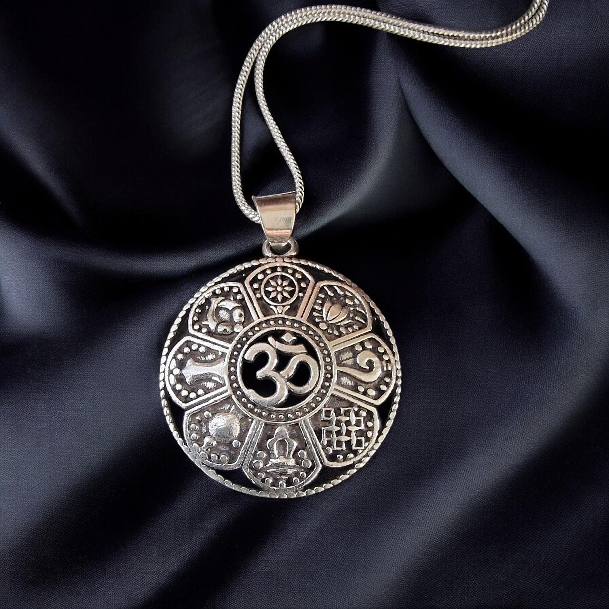 Unift Collar Para Mujeres- Aum Om Ohm Sánscrito Símbolo Redondo