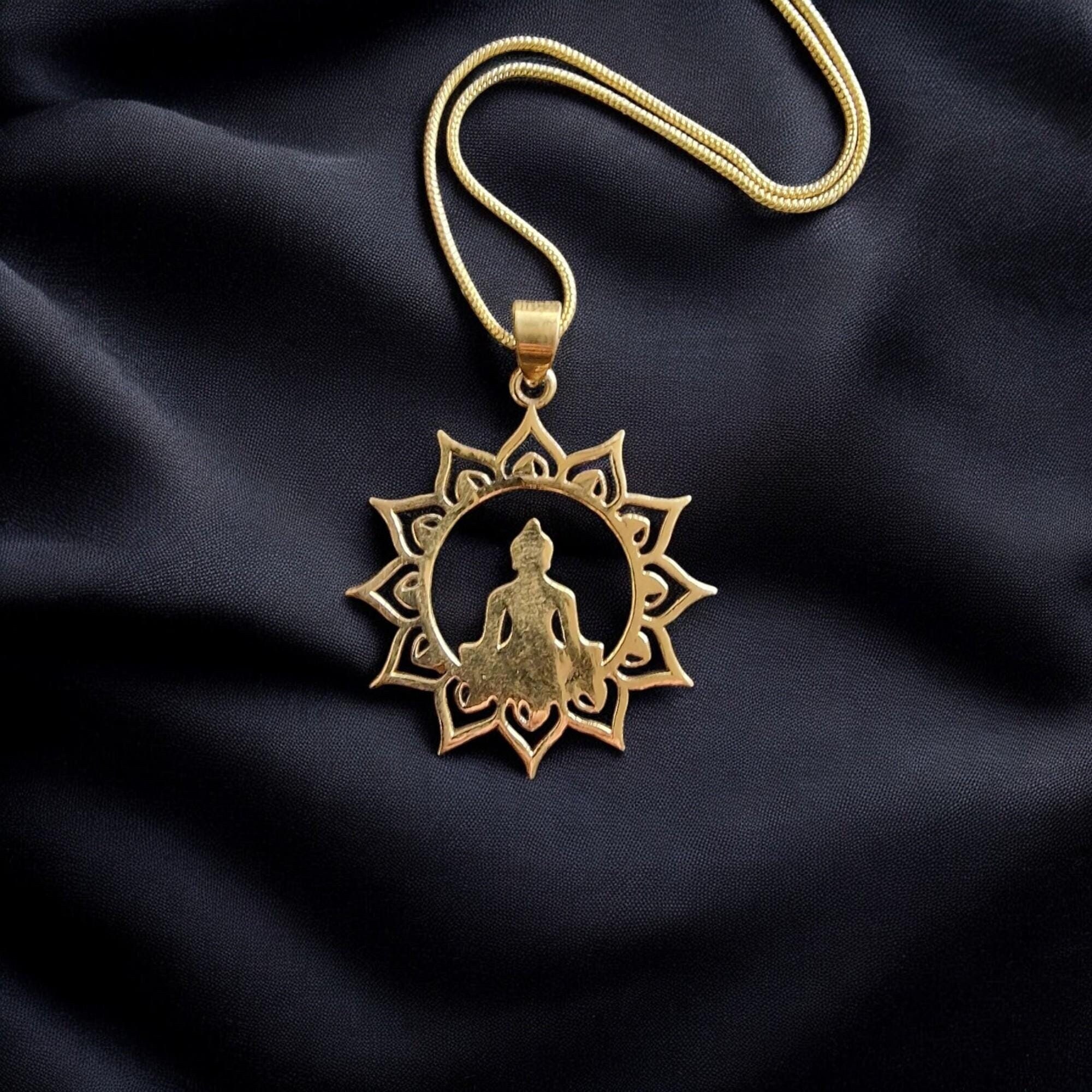 Colliers avec représentation de Bouddha • Authentique & Original