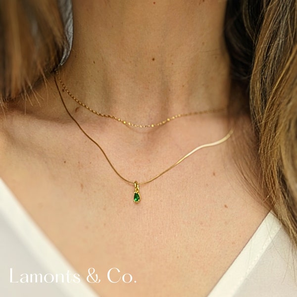 Double 18k Gold chain necklace with Green gem stone pendant