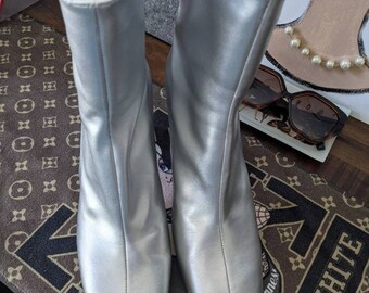 boots silver