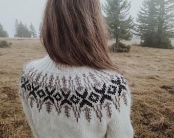 Fjelltur Lite Sweater Knitting Pattern: Unisex Round Yoke Lopapeysa (PDF Pattern)